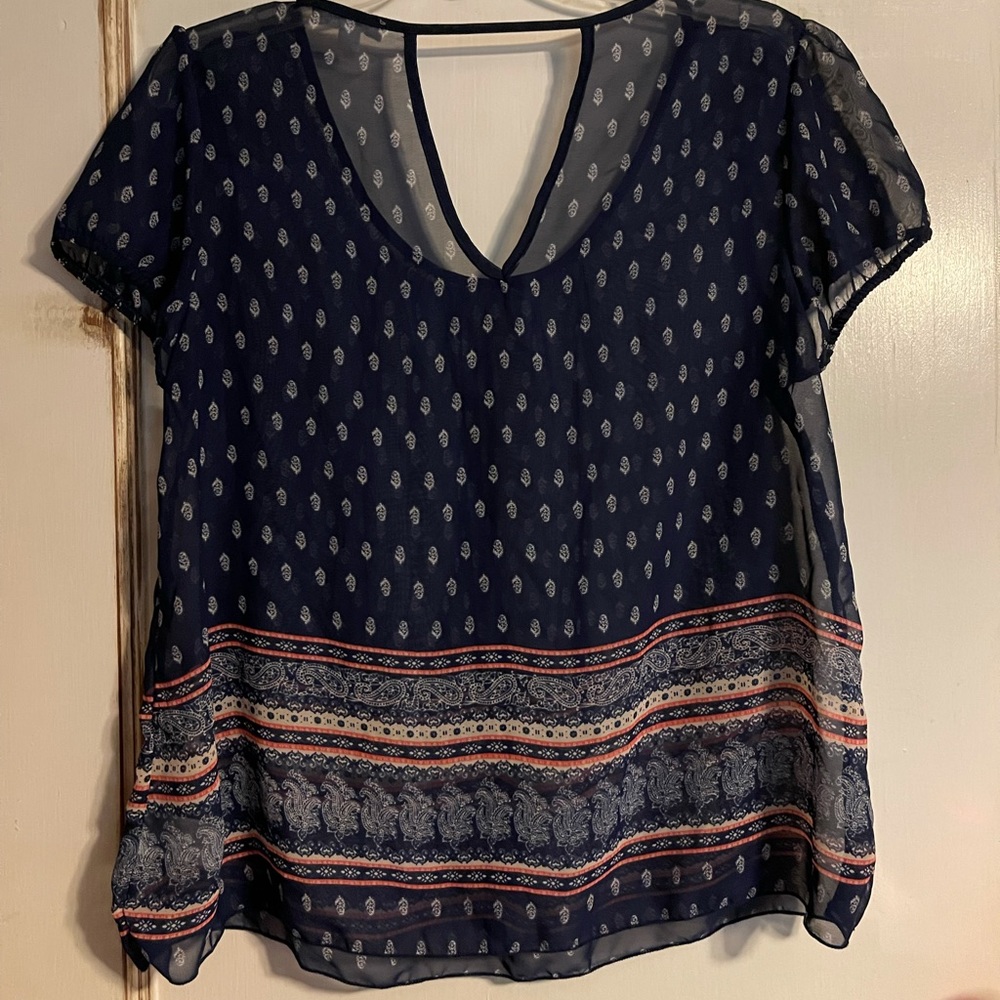 Blouse - Picture 2 of 3